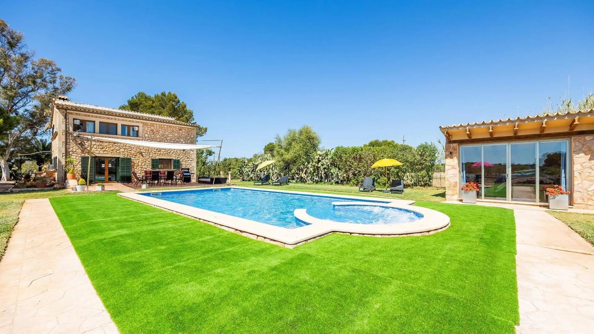 Villa Angela Campos